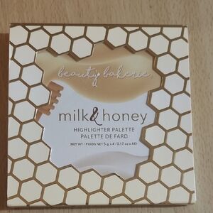 New Beauty Bakerie Milk & Honey Highlighter Palette